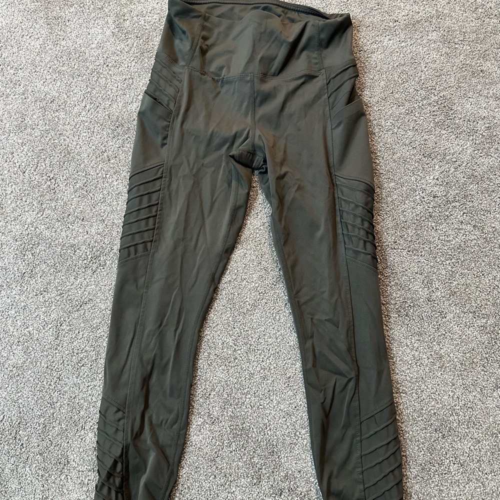 High-Waisted Green Leggings